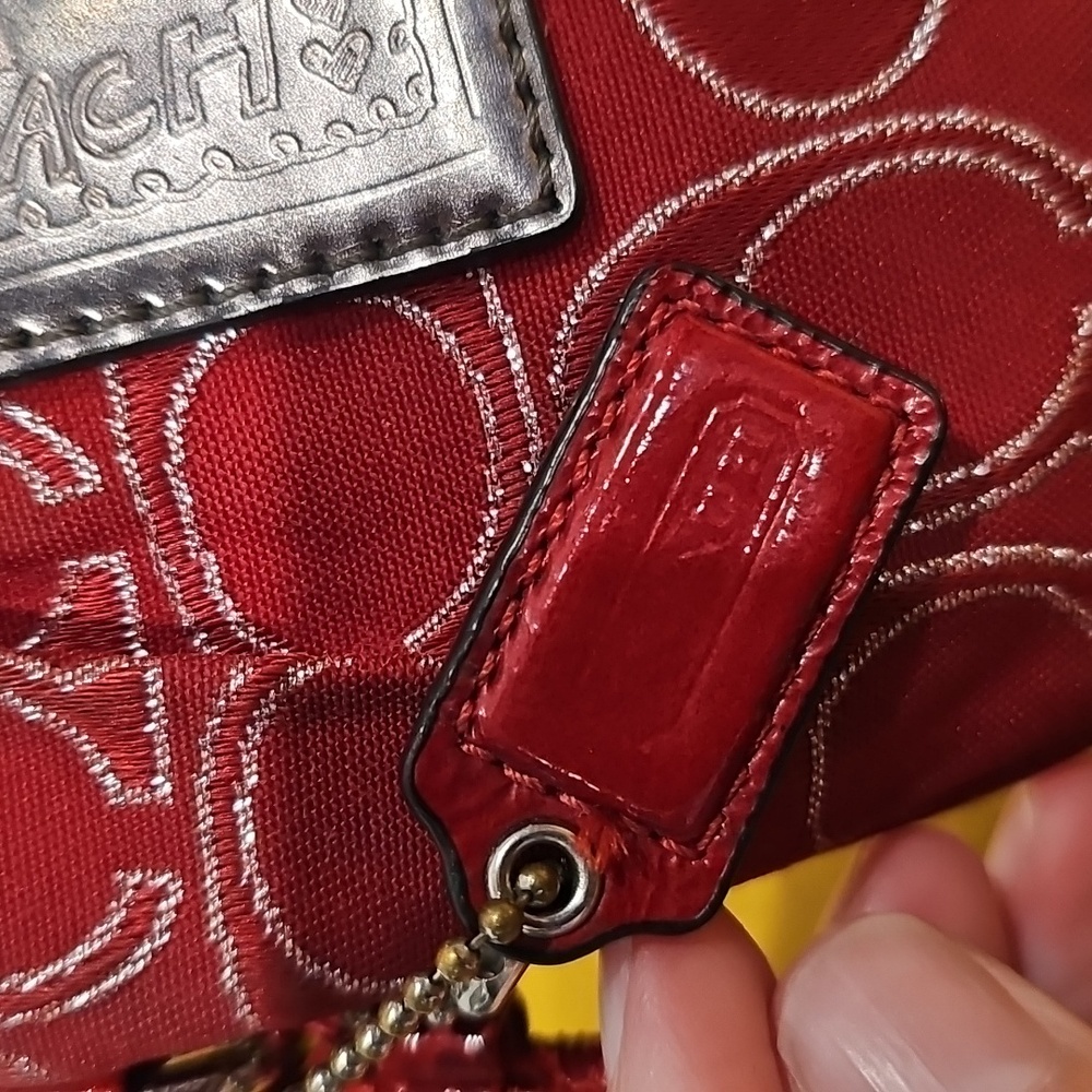 Coach POPPY Red and Silver Vintage Wristlet EUC - Picture 3 of 12